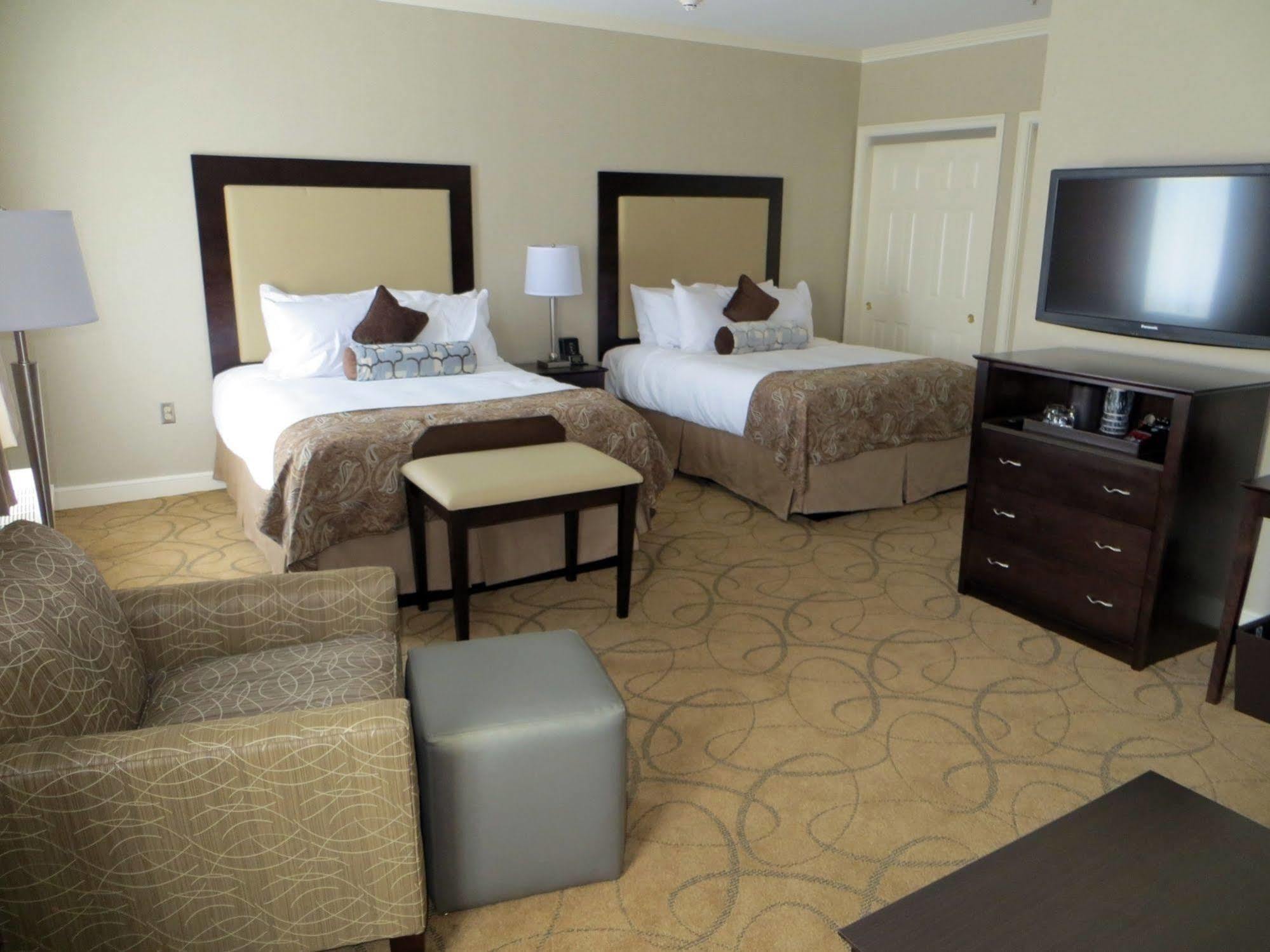 The Marcum Hotel & Conference Center Oxford Exterior photo